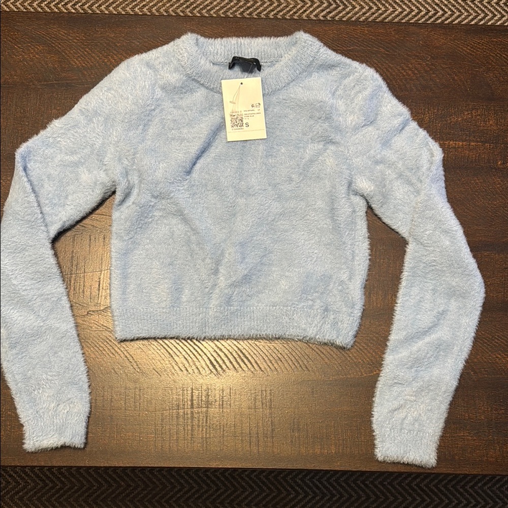 Forever 21 Blue Cropped Crew Neck Sweater